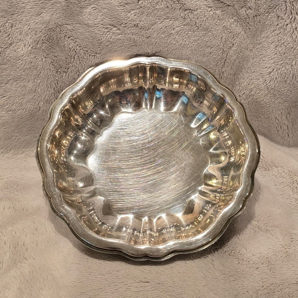 Vintage Scalloped Edge Bowl Silver Plated Trinket Dish Candy Nut Bowl Decorative
